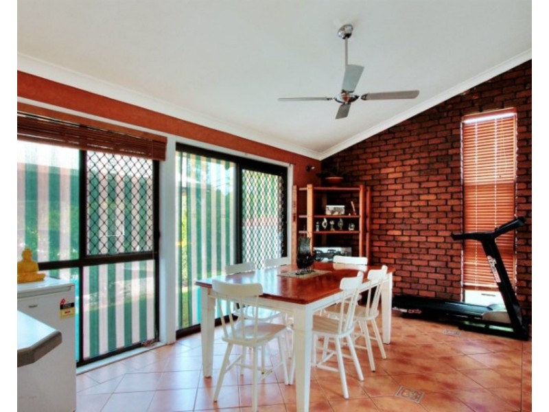 9 Oxley Circuit, Daisy Hill QLD 4127