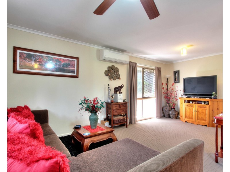 17 Leighton Drive, Edens Landing QLD 4207