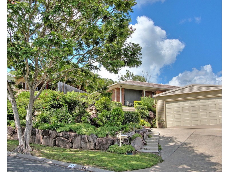 17 Leighton Drive, Edens Landing QLD 4207