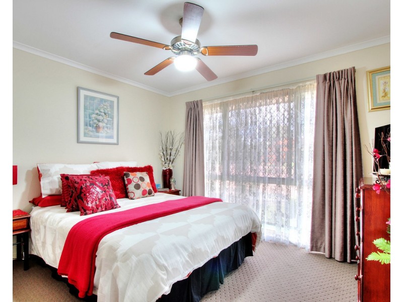 17 Leighton Drive, Edens Landing QLD 4207