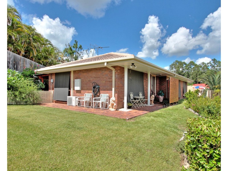 17 Leighton Drive, Edens Landing QLD 4207