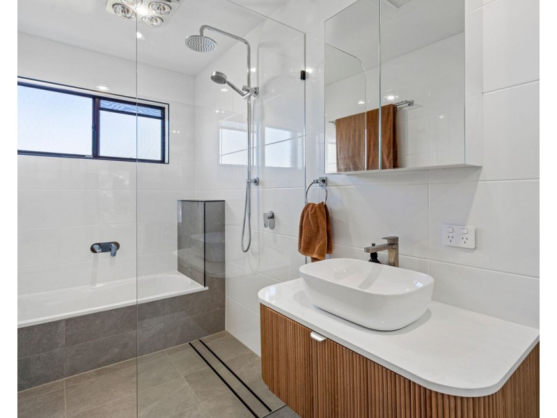 72/3 Amie Court, Springwood QLD 4127