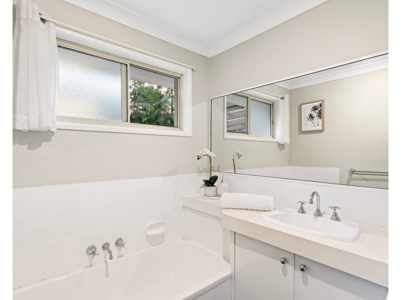 20 Lewina Street, Daisy Hill QLD 4127