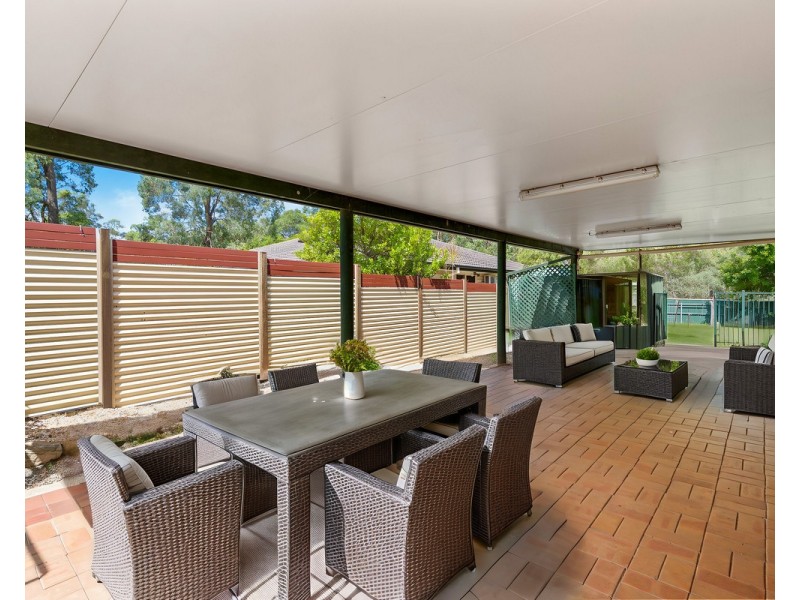 70 Parkroyal Crescent, Regents Park QLD 4118