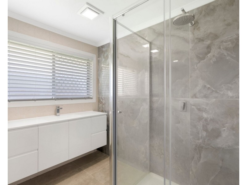56 Paradise Road, Slacks Creek QLD 4127