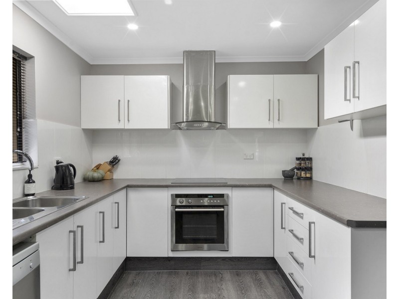 1 Veronica Avenue, Daisy Hill QLD 4127