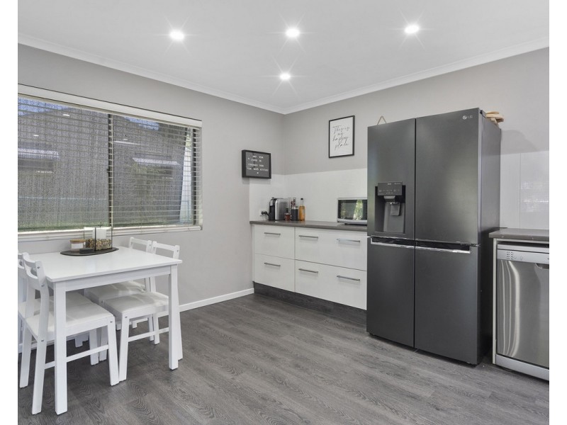 1 Veronica Avenue, Daisy Hill QLD 4127