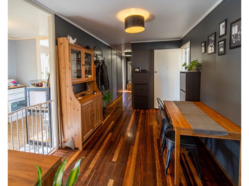 10 Bellis Street, Daisy Hill QLD 4127