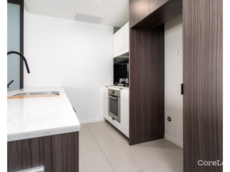 612/2-4 Edmondstone Street, South Brisbane QLD 4101