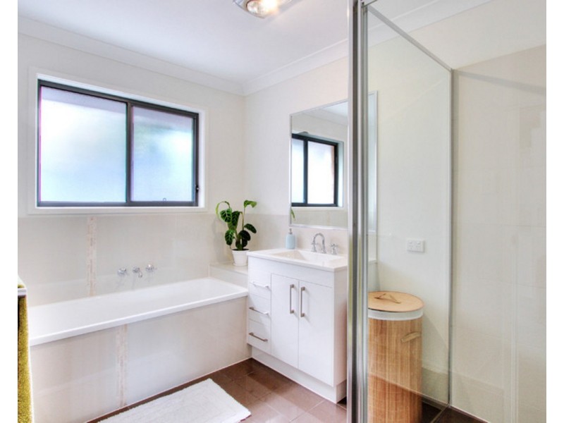 2 Susan Court, Cornubia QLD 4130