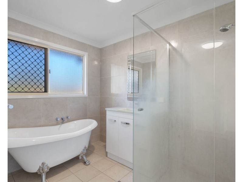 11/10 Adrian Place, Wishart QLD 4122