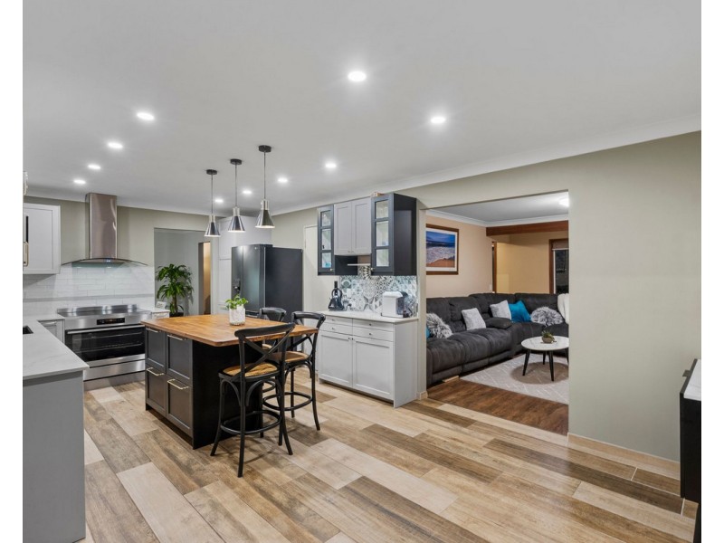 4 Tulloch Drive, Wellington Point QLD 4160