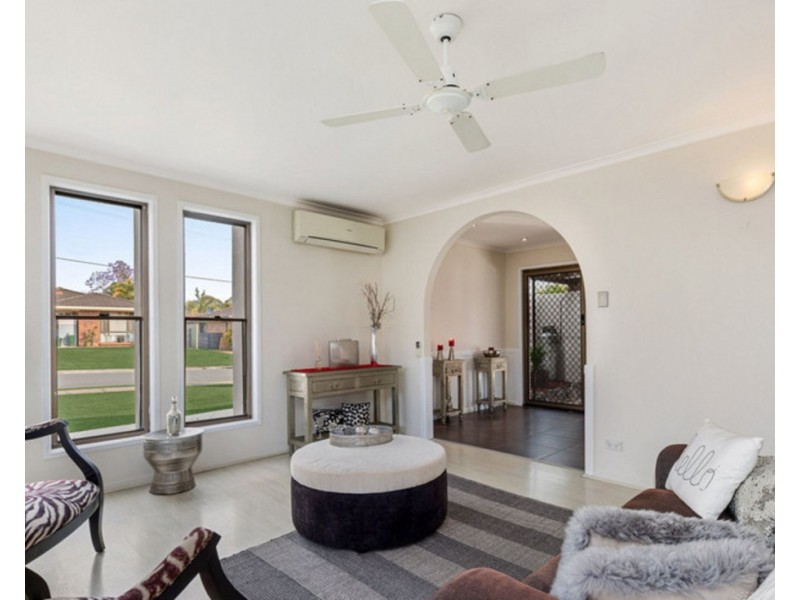8 Southmore Street, Daisy Hill QLD 4127