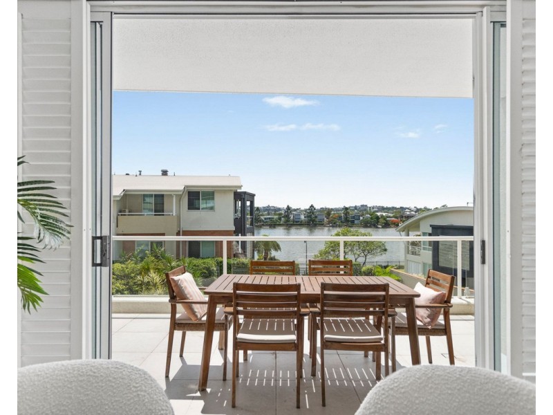 18/15 Vernon Terrace, Teneriffe QLD 4005