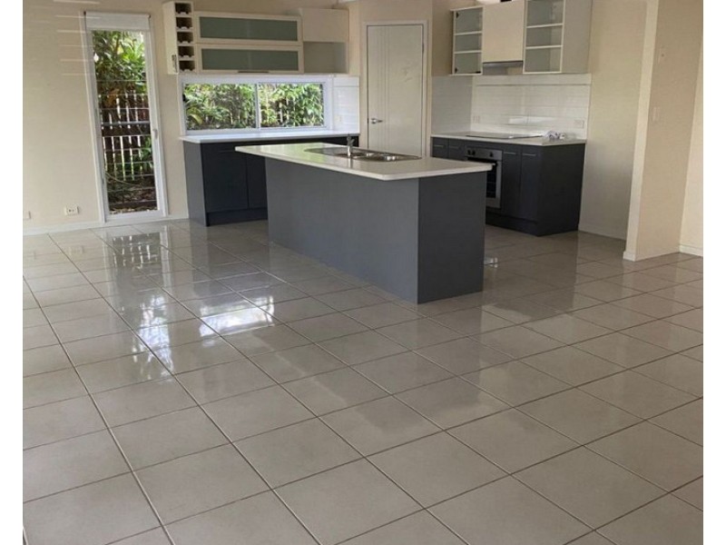 1 Hazelwood Street, Shailer Park QLD 4128