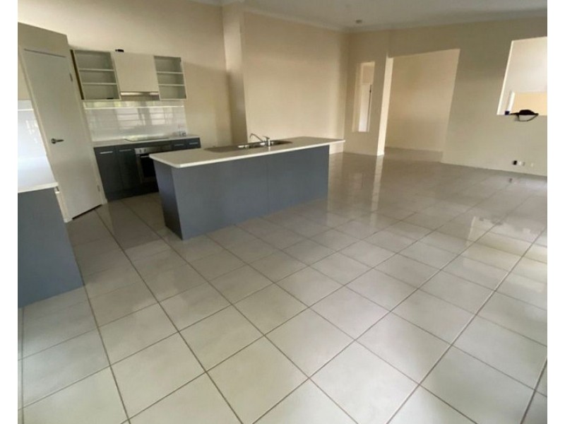 1 Hazelwood Street, Shailer Park QLD 4128