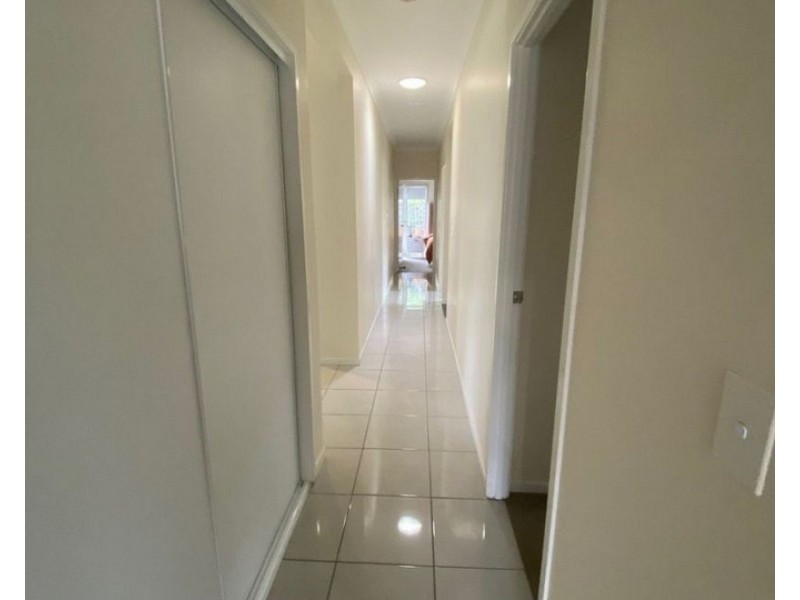 1 Hazelwood Street, Shailer Park QLD 4128