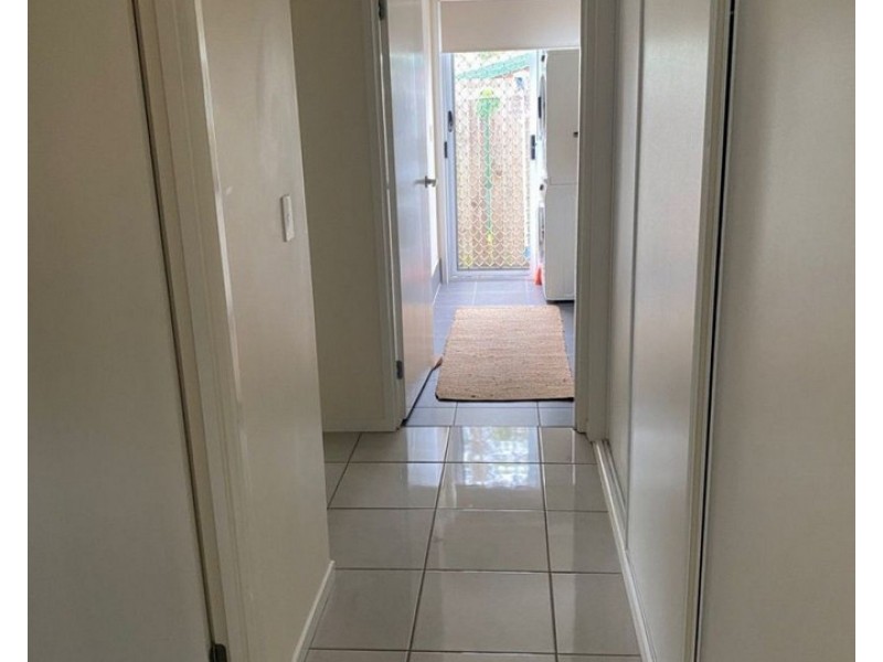 1 Hazelwood Street, Shailer Park QLD 4128