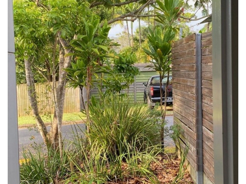 1 Hazelwood Street, Shailer Park QLD 4128