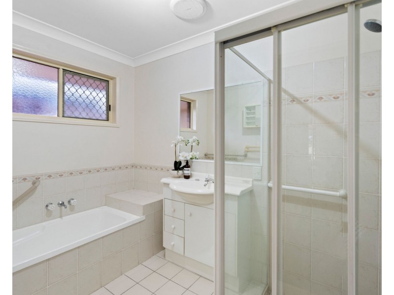 80 Allenby Crescent, Windaroo QLD 4207