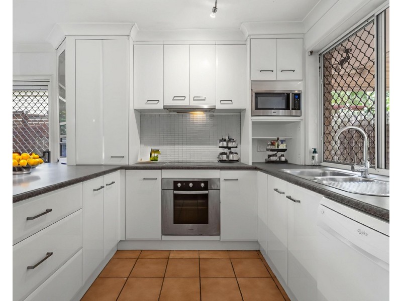 1 Caulfield Drive, Loganlea QLD 4131