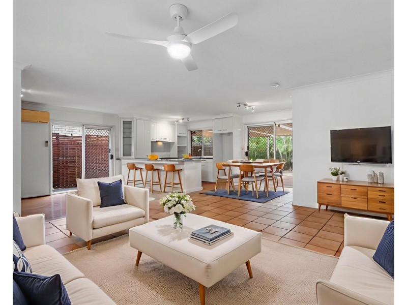 1 Caulfield Drive, Loganlea QLD 4131