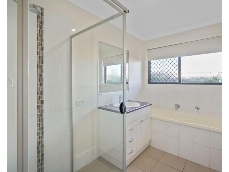 5 Earleham Court, Pimpama QLD 4209