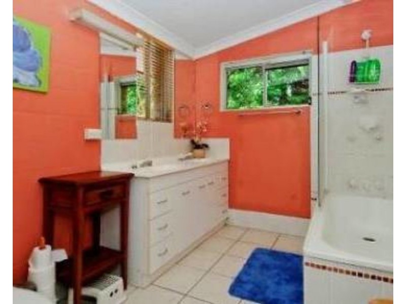 120 Barbaralla Drive, Springwood QLD 4127