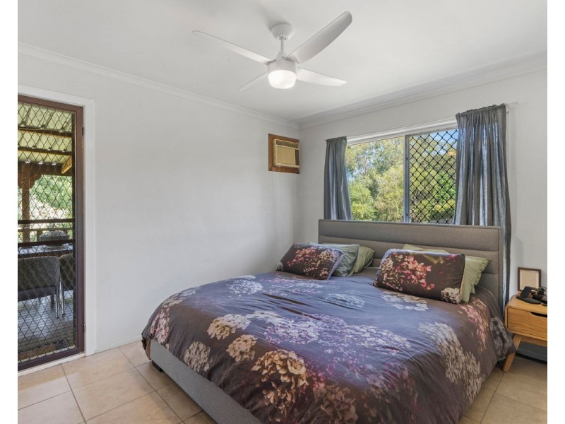 21 Eira Crescent, Edens Landing QLD 4207