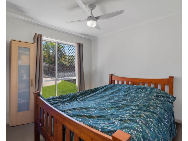 21 Eira Crescent, Edens Landing QLD 4207