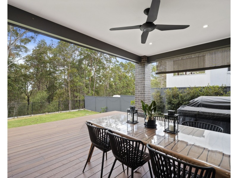 9 Scarlet Place, Mackenzie QLD 4156