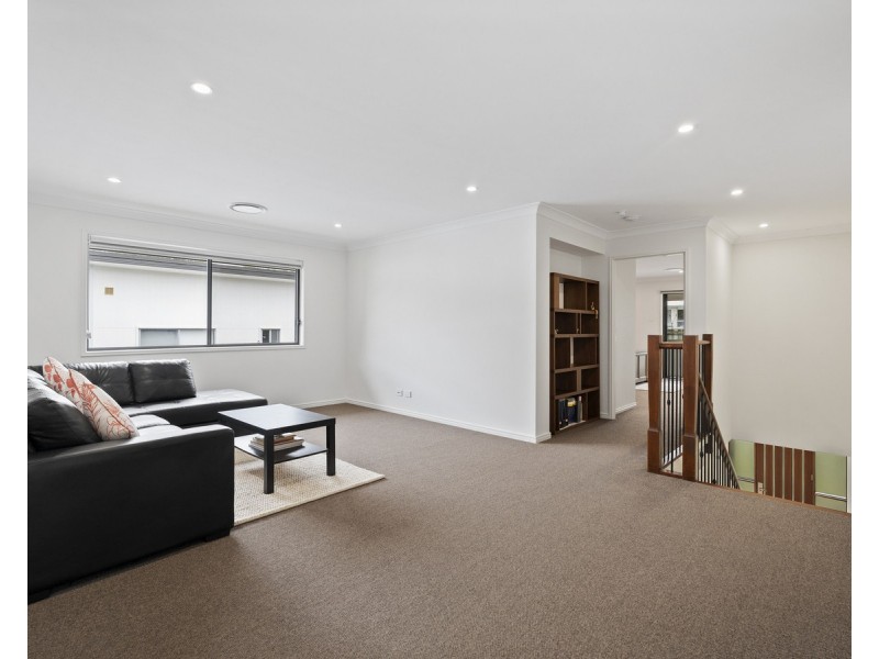 9 Scarlet Place, Mackenzie QLD 4156