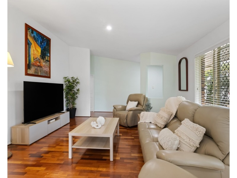 19 Paraburdoo Crescent, Shailer Park QLD 4128