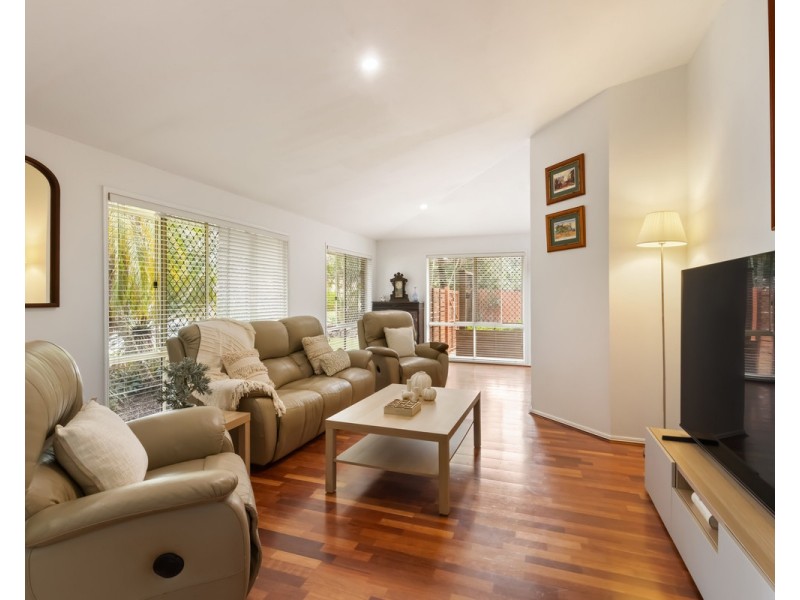 19 Paraburdoo Crescent, Shailer Park QLD 4128