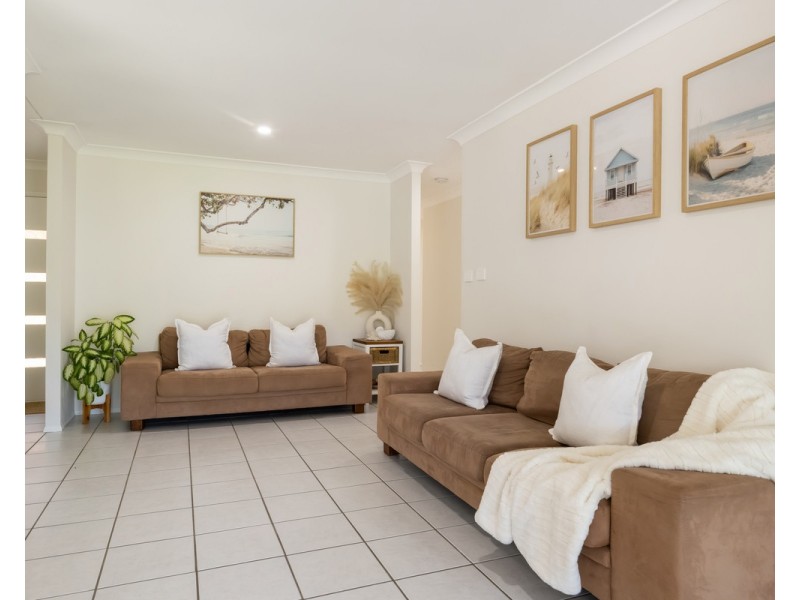 101 Pohon Drive, Tanah Merah QLD 4128