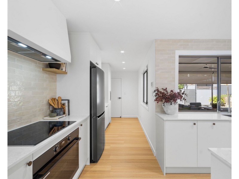 1 Parkview Crescent, Shailer Park QLD 4128