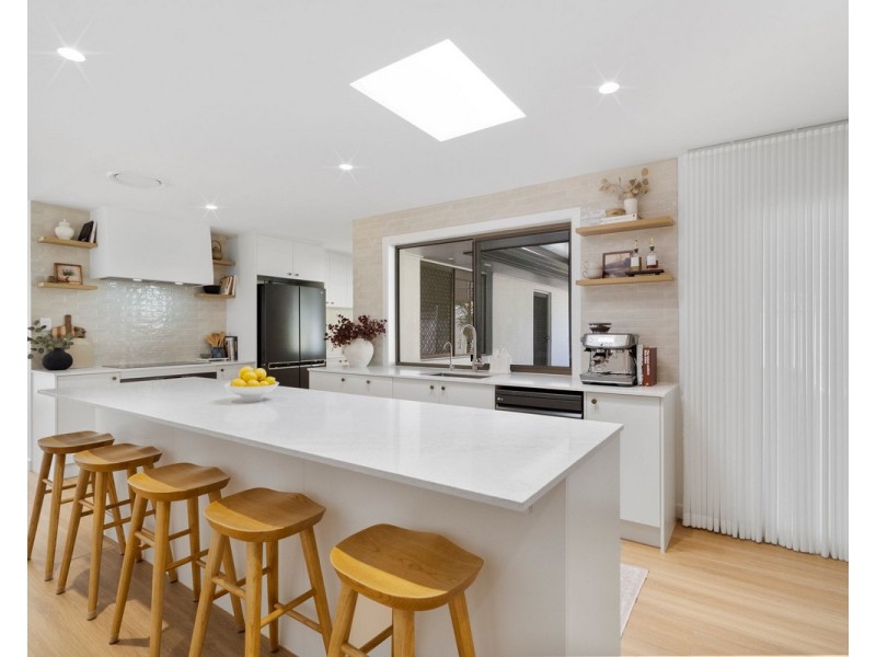1 Parkview Crescent, Shailer Park QLD 4128