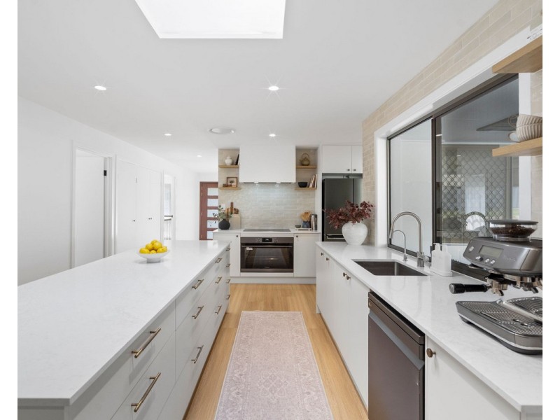1 Parkview Crescent, Shailer Park QLD 4128