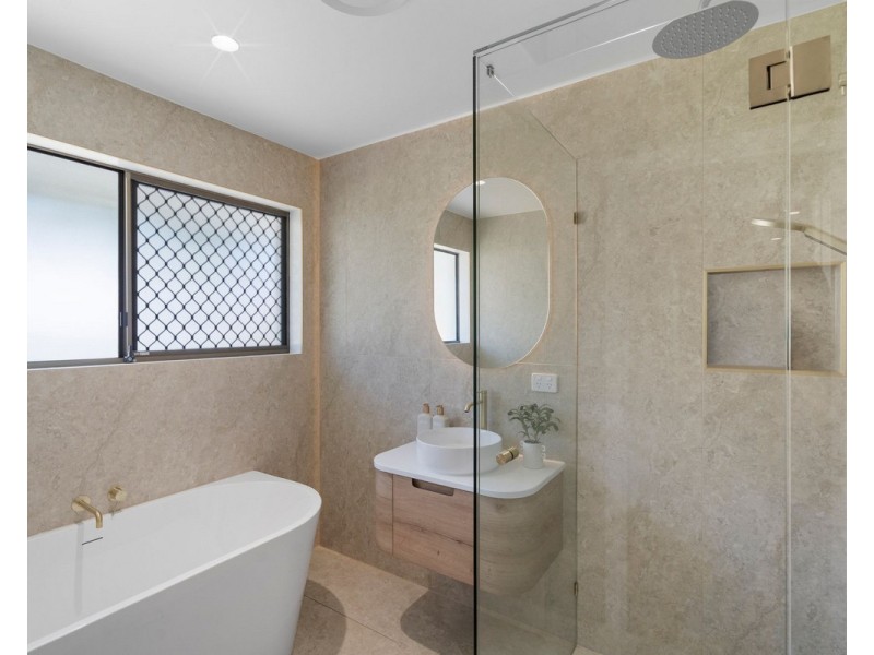 1 Parkview Crescent, Shailer Park QLD 4128