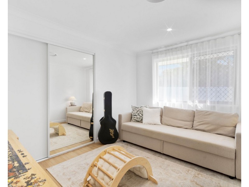 1 Parkview Crescent, Shailer Park QLD 4128