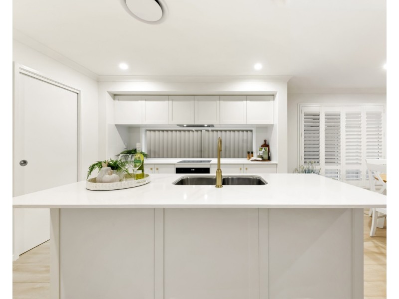 7 Glenthorne Street, Redland Bay QLD 4165