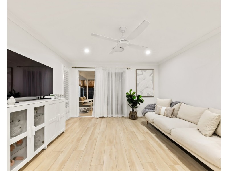 7 Glenthorne Street, Redland Bay QLD 4165