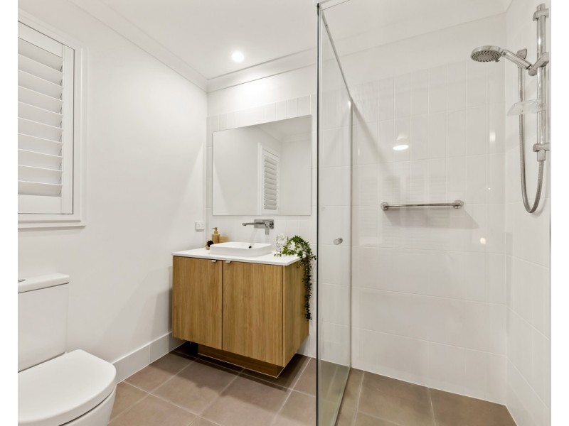 7 Glenthorne Street, Redland Bay QLD 4165