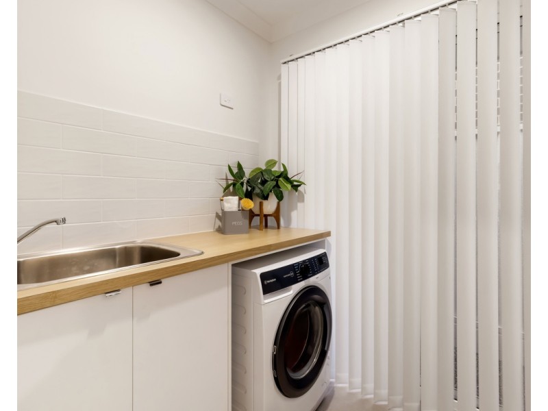7 Glenthorne Street, Redland Bay QLD 4165
