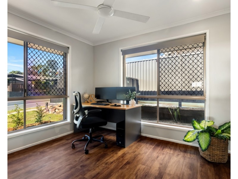 25 Drews Road, Tanah Merah QLD 4128