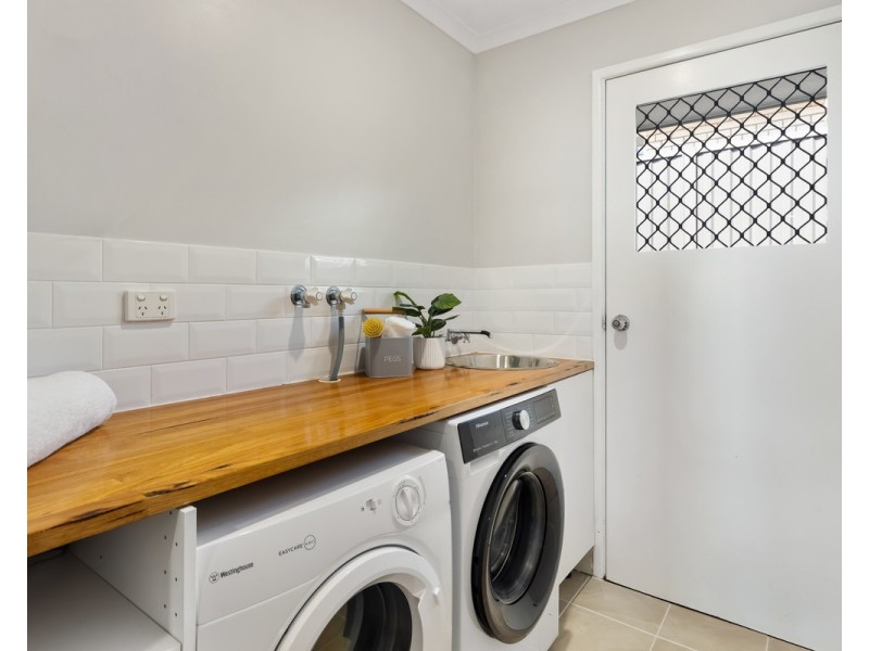 25 Drews Road, Tanah Merah QLD 4128