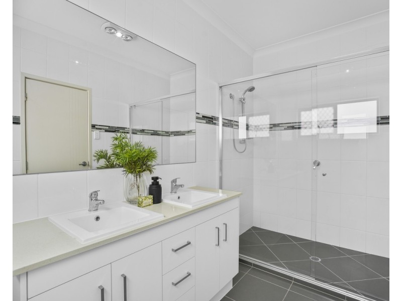 19 Stringybark Street, Spring Mountain QLD 4124