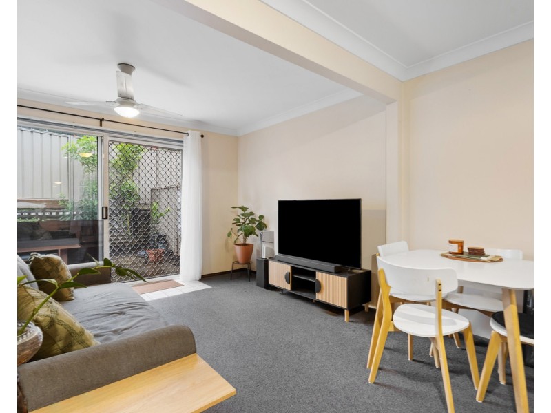 2/15 Daisy Hill Road, Daisy Hill QLD 4127
