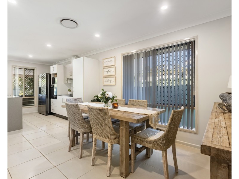 1/7 Willowie Crescent, Eagleby QLD 4207