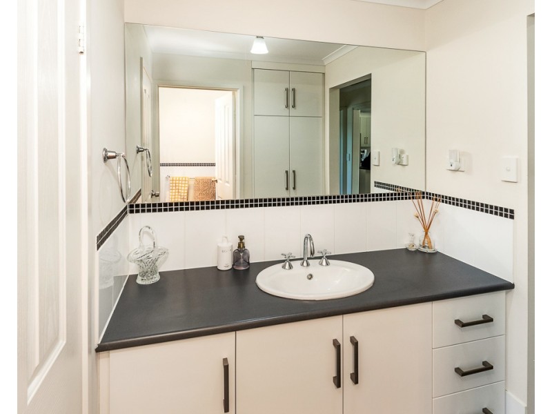 8 St Andrews Drive, Strathalbyn SA 5255